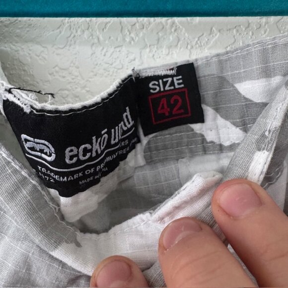 Ecko Unltd. Camouflage Cargo Men Shorts 42‎ - Picture 7 of 9